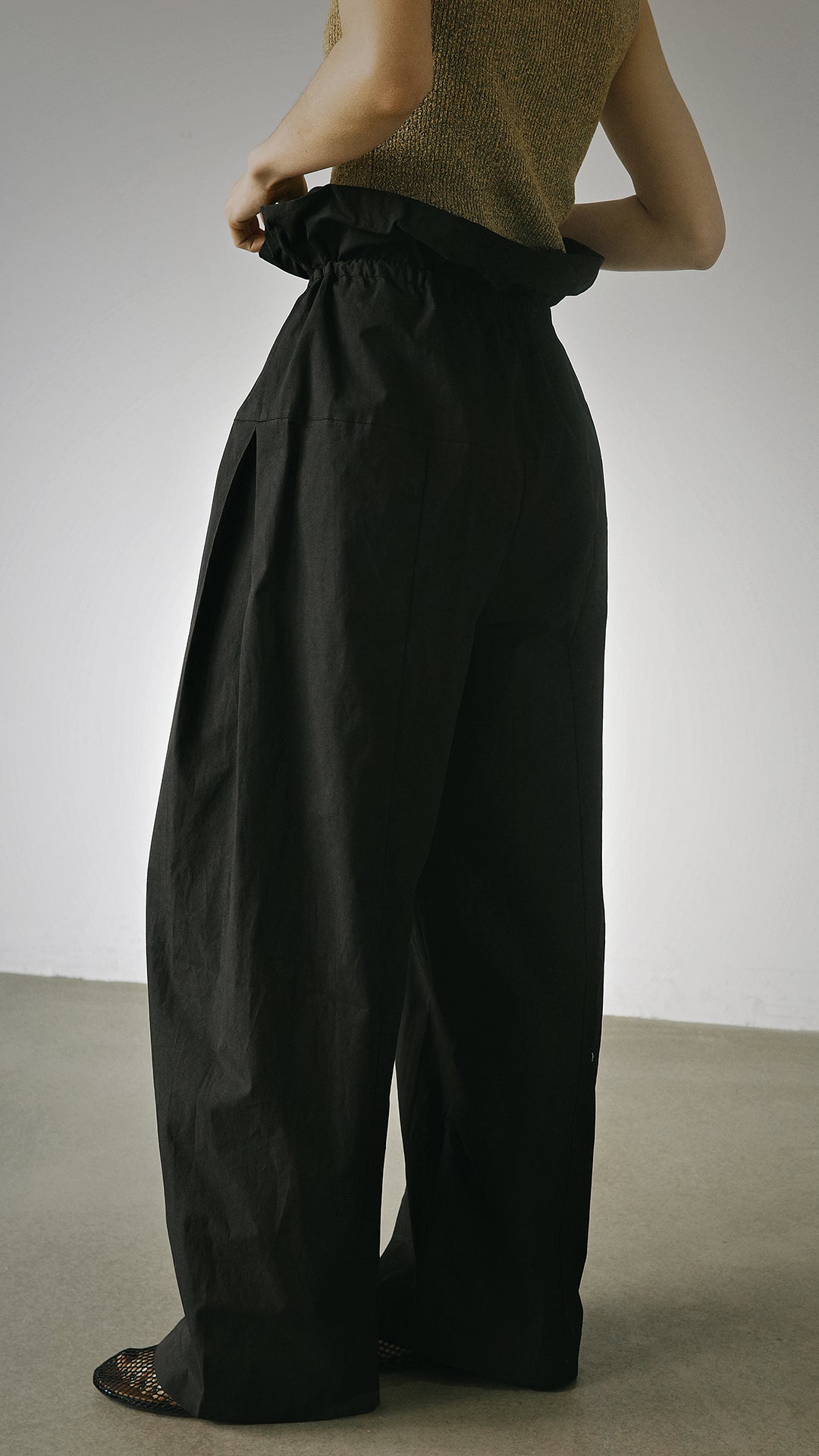 Relaxed Balloon Wide-Leg Pants